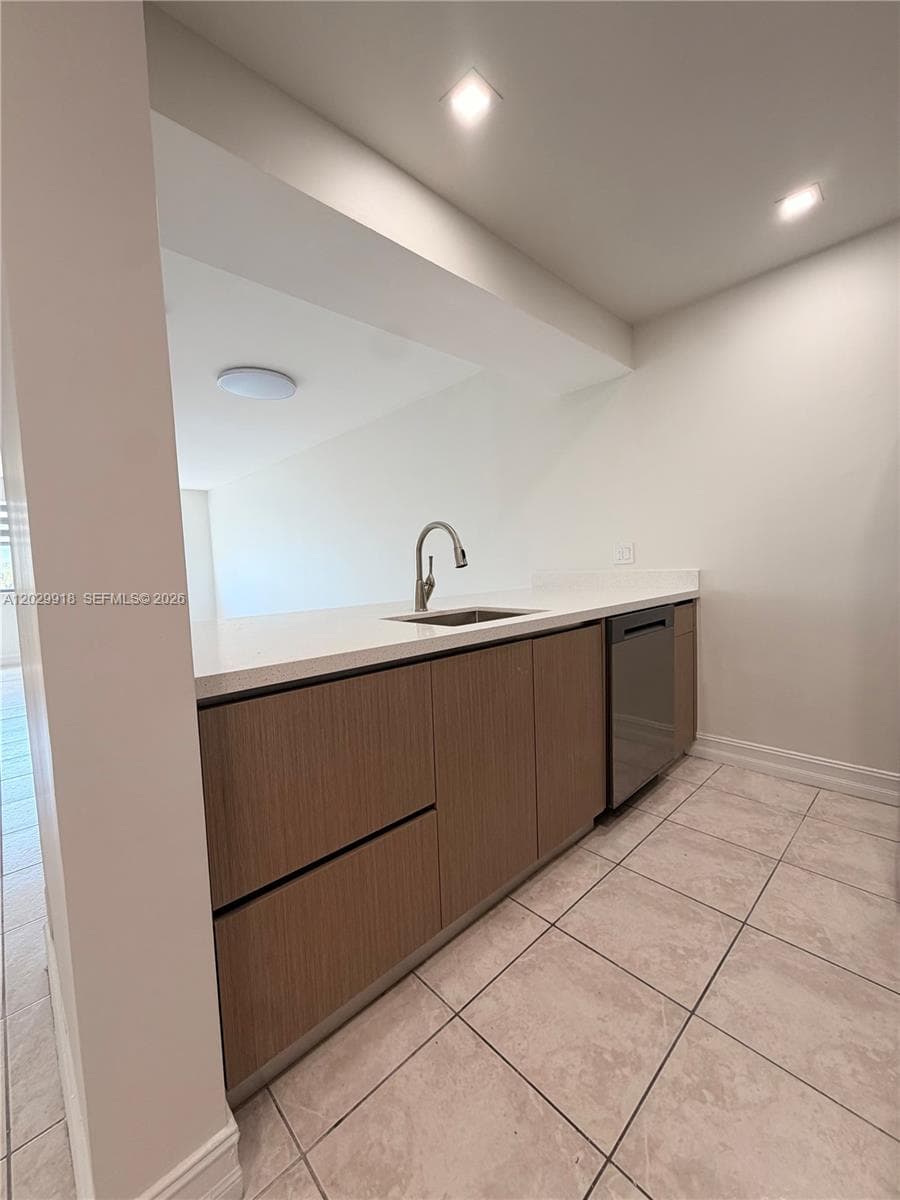 8100 Geneva Ct # 345, Doral FL 33166 — 4