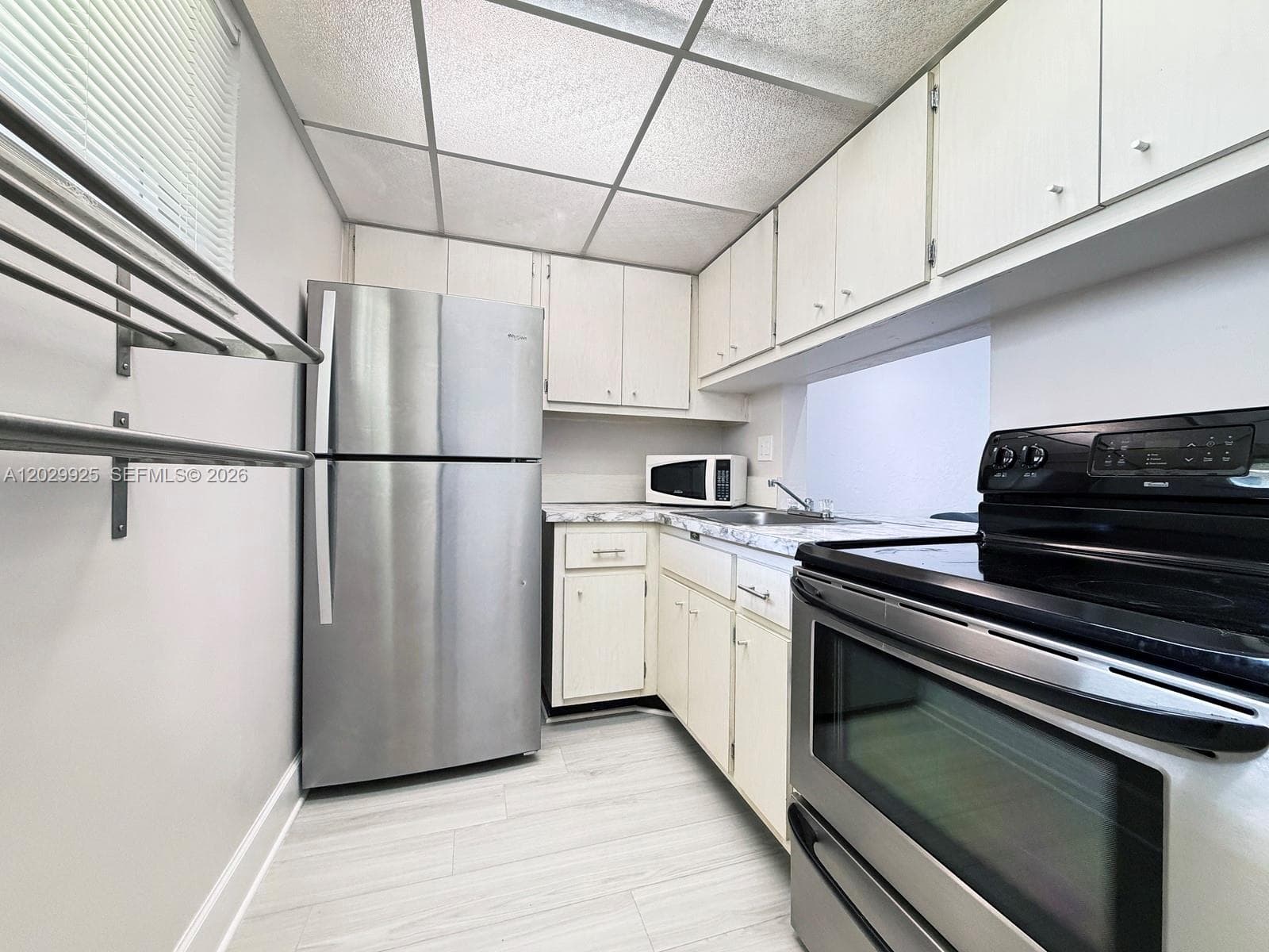 8601 SW 68 CT # 5, Pinecrest FL 33156 — 6