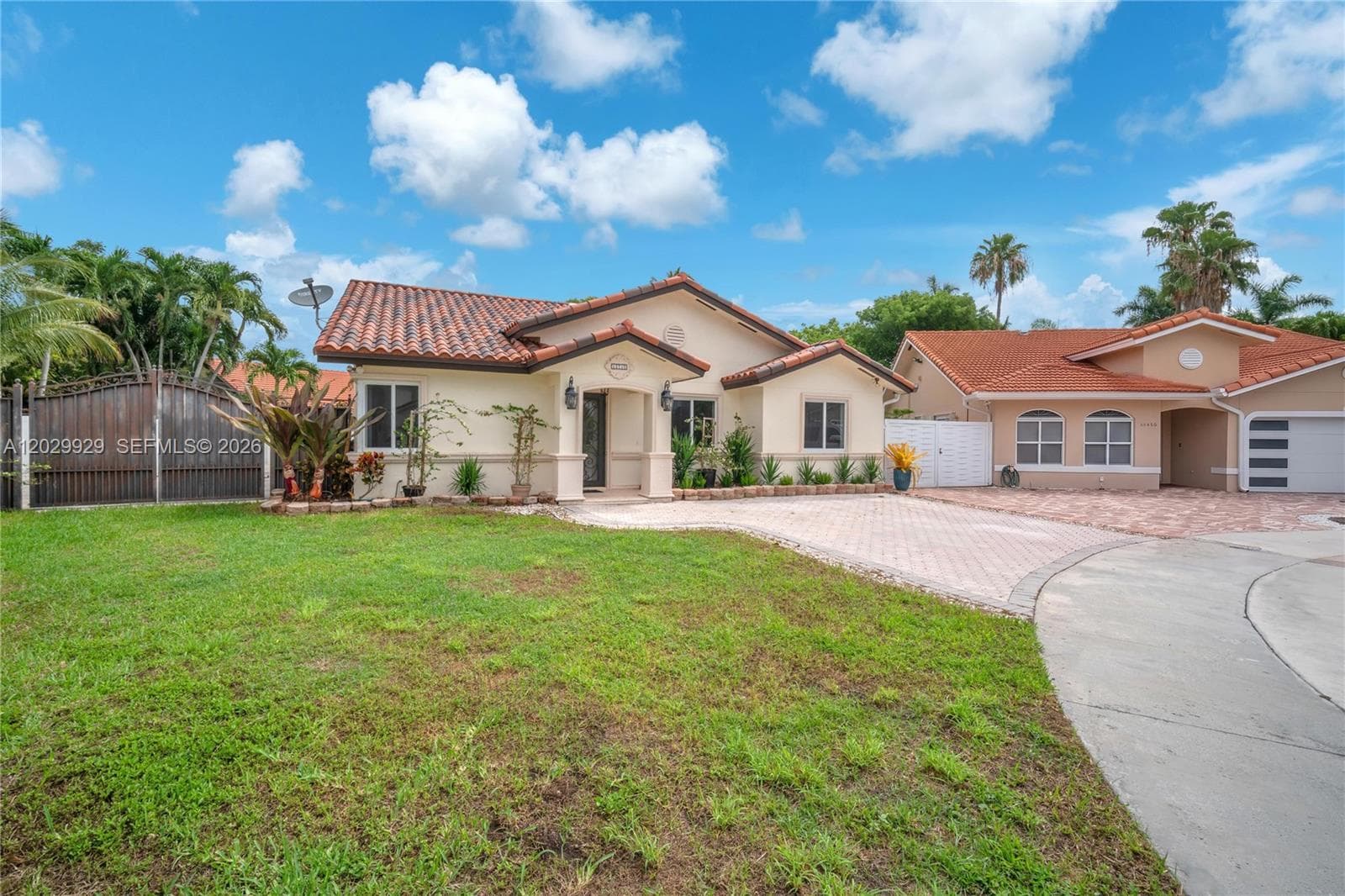15715 SW 76th Ter, Miami FL 33193 — 3