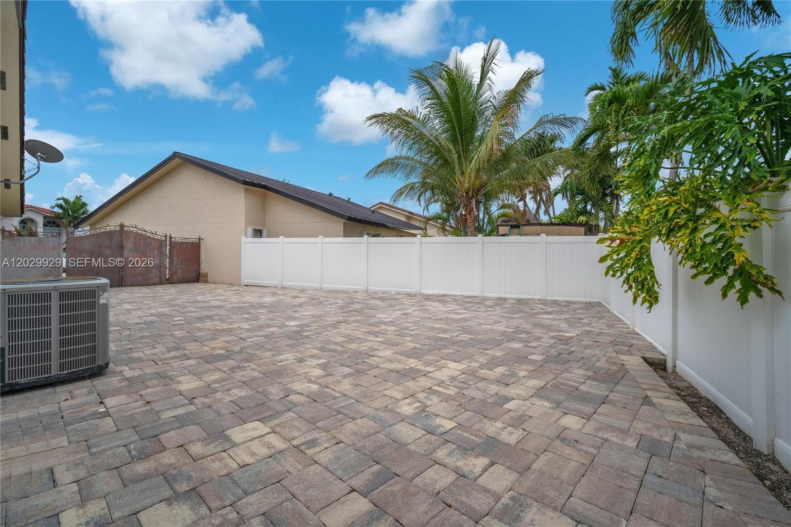 15715 SW 76th Ter, Miami FL 33193 — 39