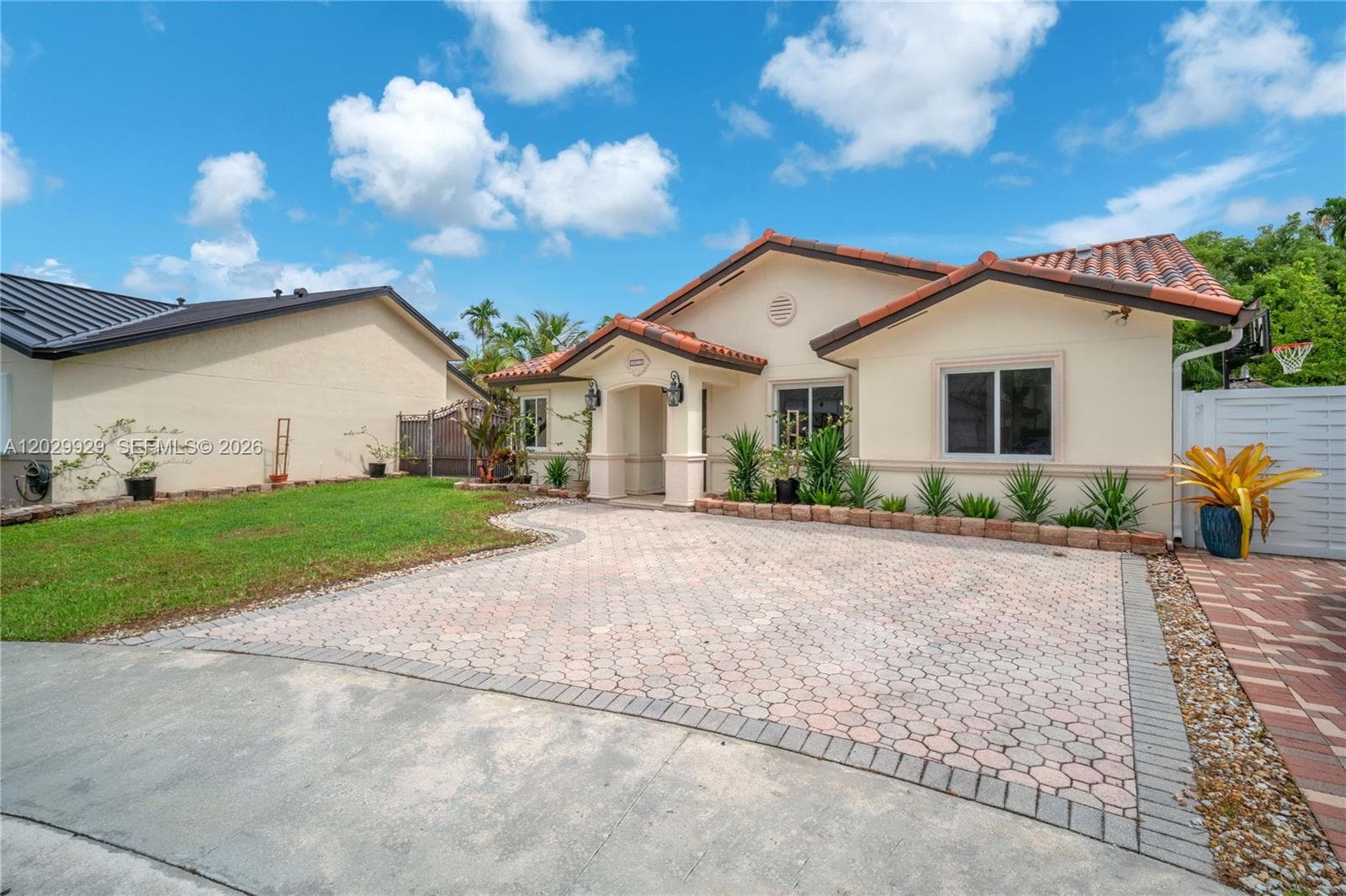 15715 SW 76th Ter, Miami FL 33193 — 4