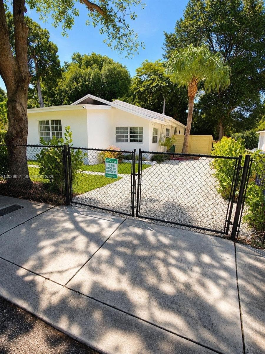 5519 NW 4th Ave, Miami FL 33127 — 11