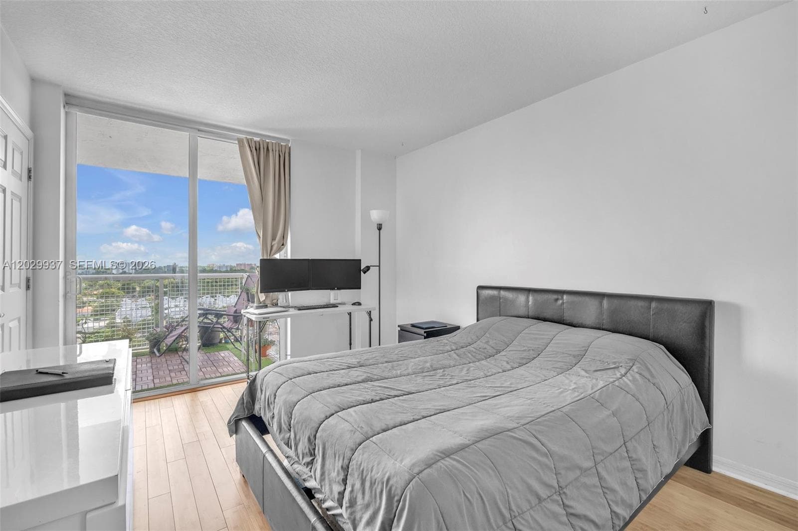 900 SW 8th St # 1103, Miami FL 33130 — 8