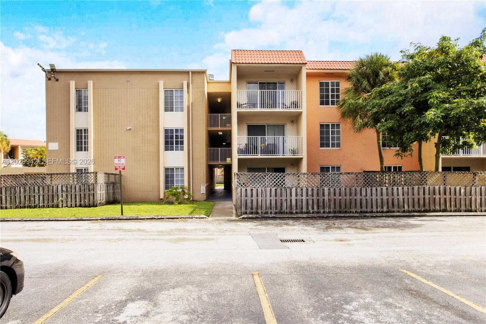 Doral Gardens Ii Condo, Doral, FL — 1