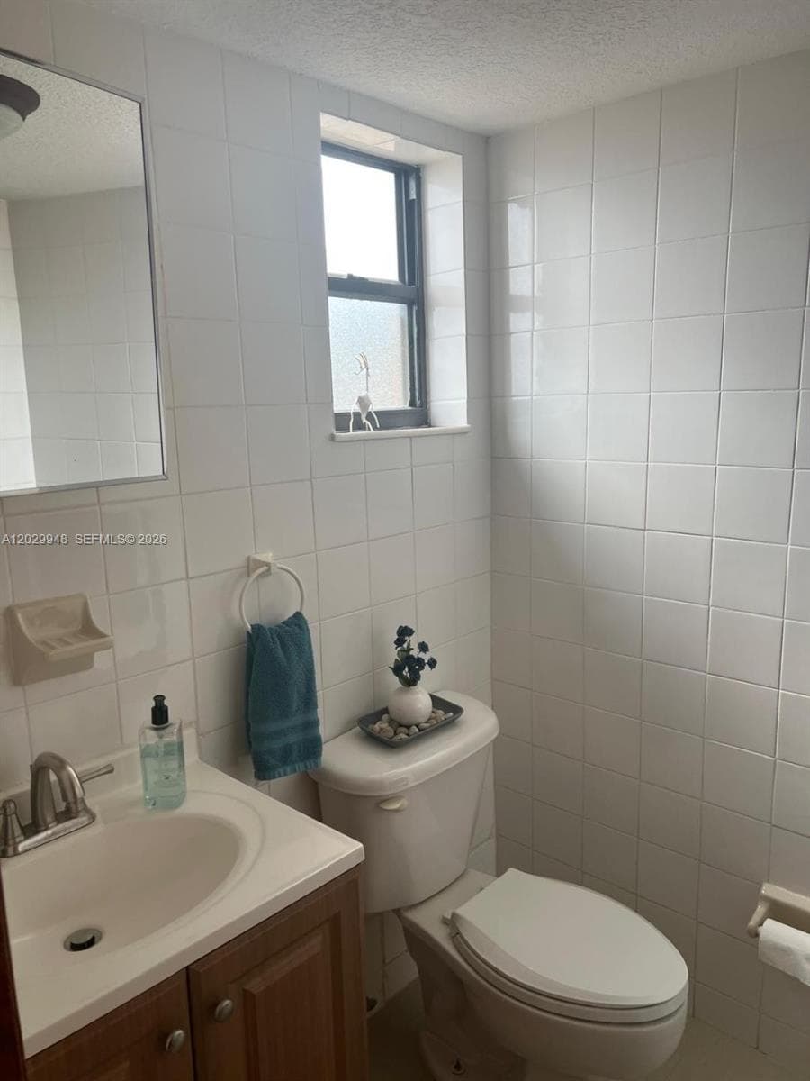 240 W 68th St # 202, Hialeah FL 33014 — 5