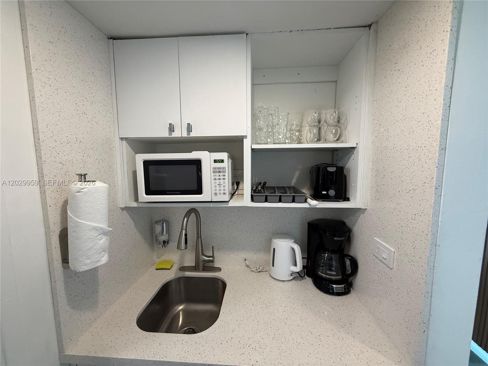 5445 Collins Ave # 1701, Miami Beach FL 33140 — 9