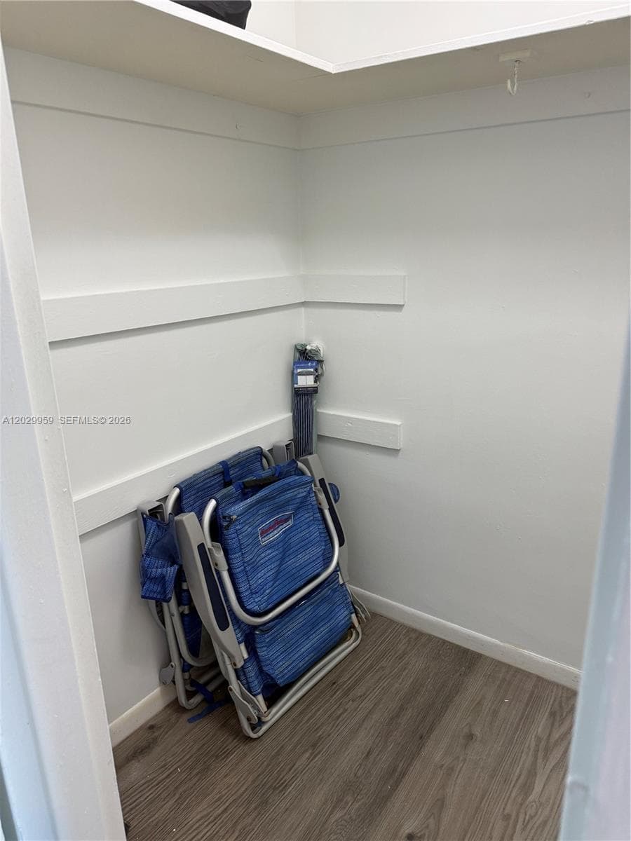 5445 Collins Ave # 1701, Miami Beach FL 33140 — 14