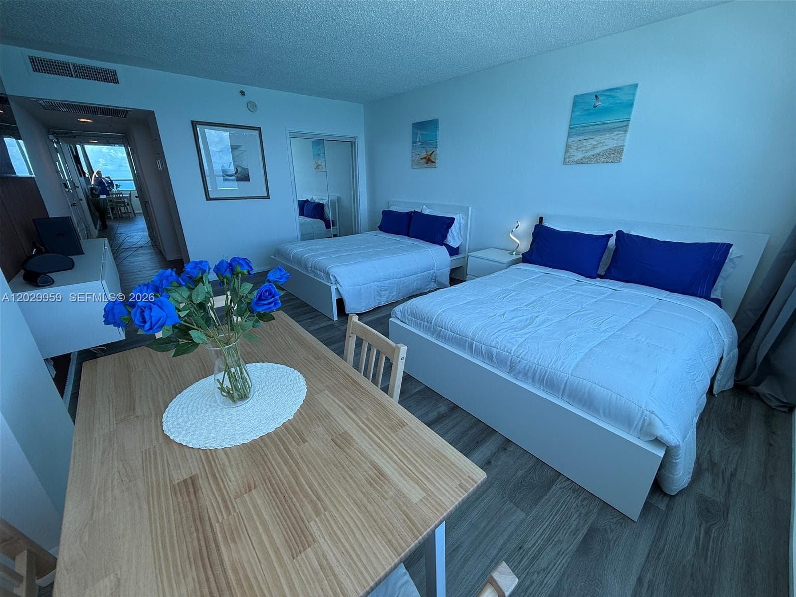 5445 Collins Ave # 1701, Miami Beach FL 33140 — 25