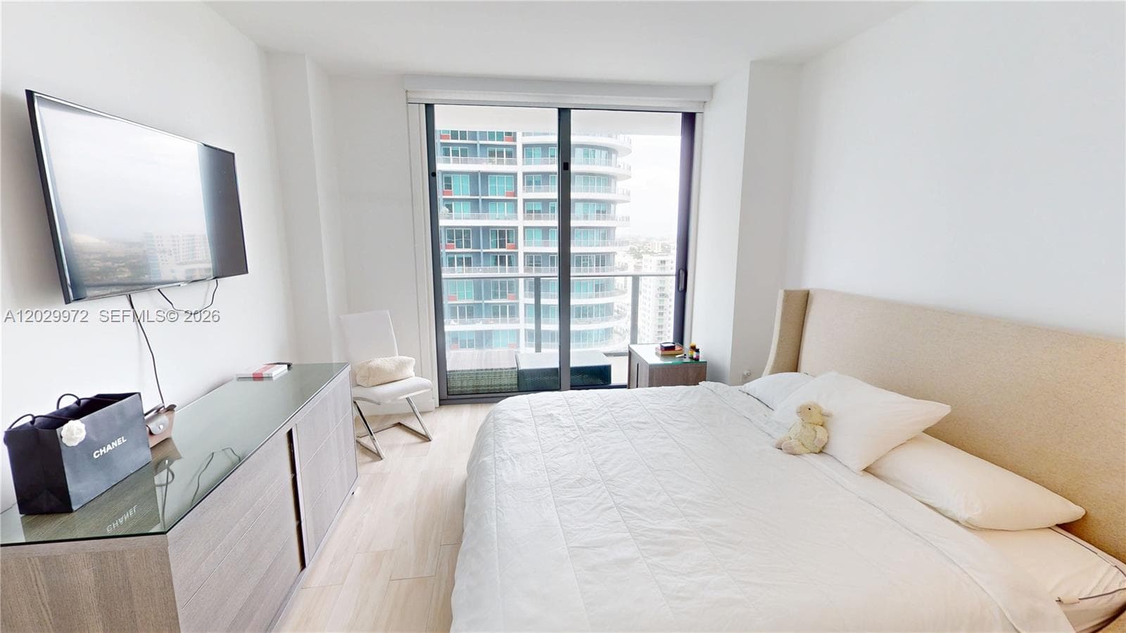 1300 S Miami Ave # 2209, Miami FL 33130 — 13