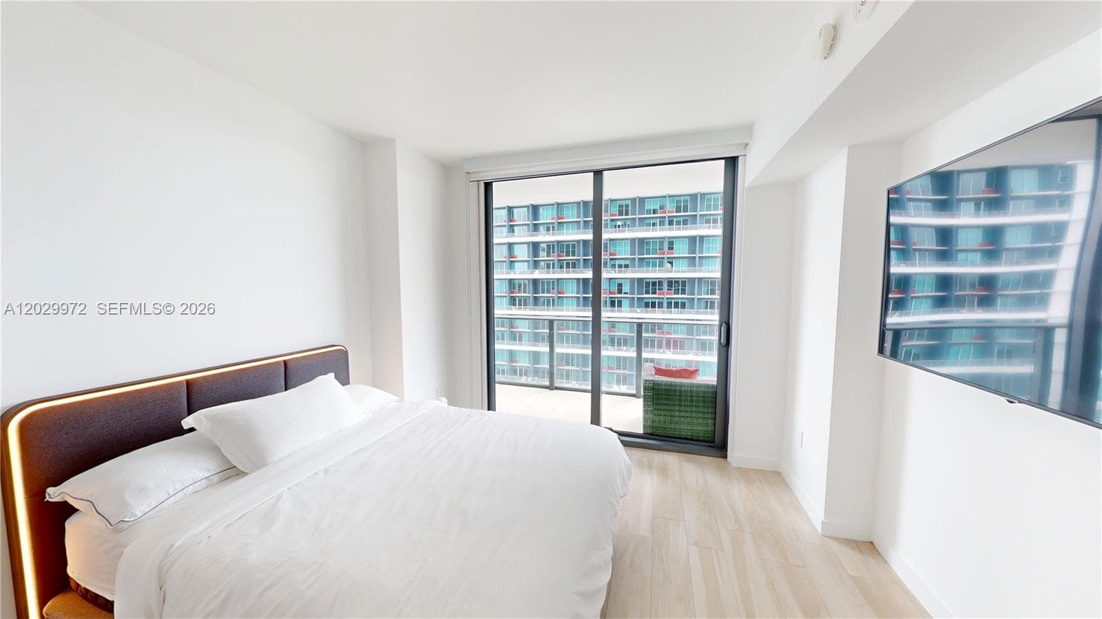 1300 S Miami Ave # 2209, Miami FL 33130 — 17