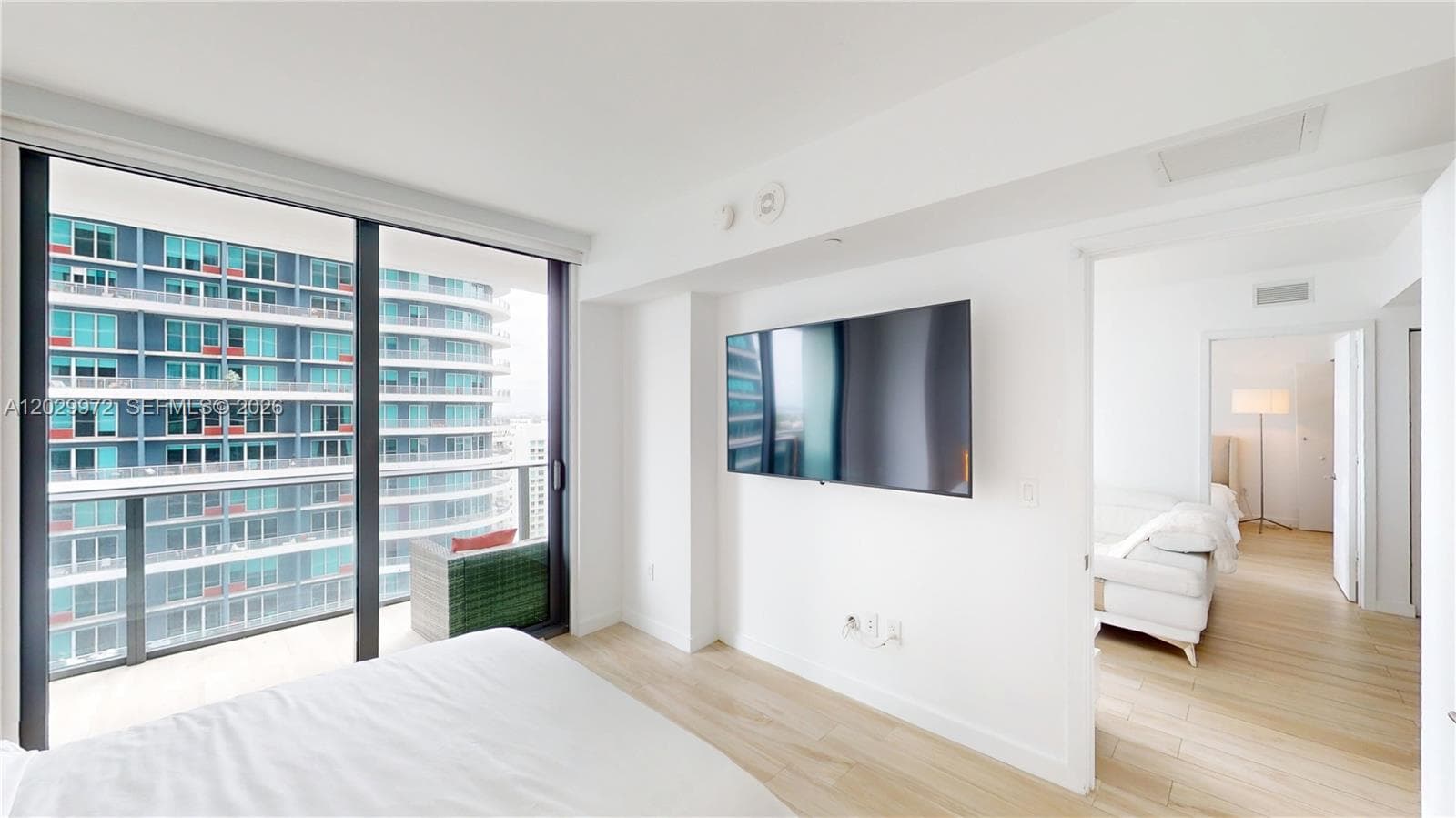 1300 S Miami Ave # 2209, Miami FL 33130 — 22