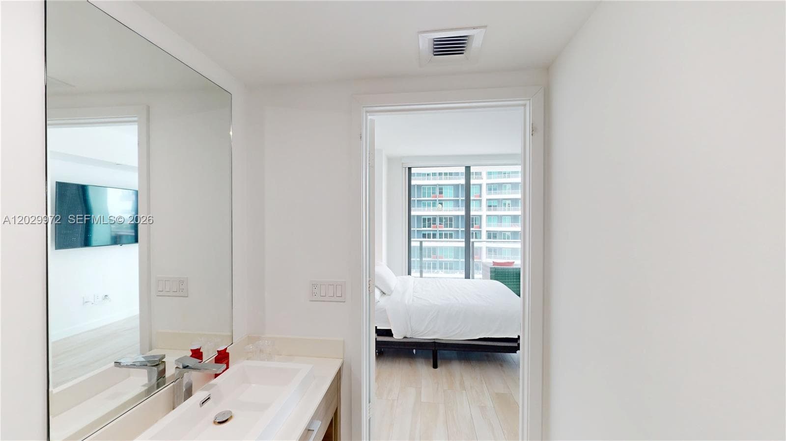 1300 S Miami Ave # 2209, Miami FL 33130 — 20