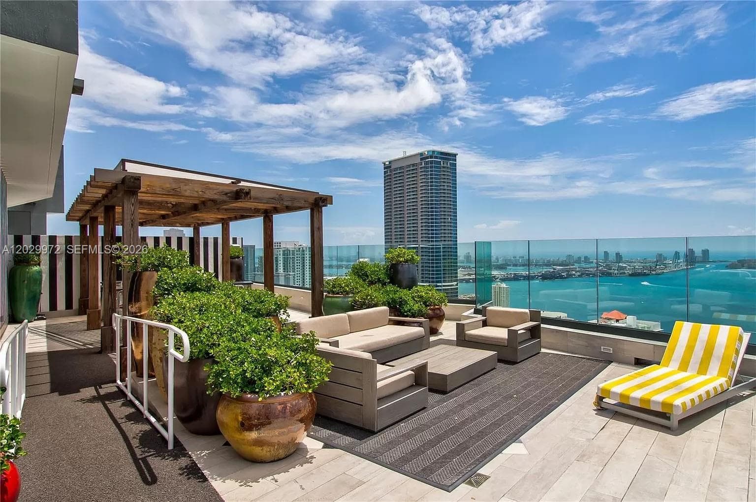 1300 S Miami Ave # 2209, Miami FL 33130 — 34