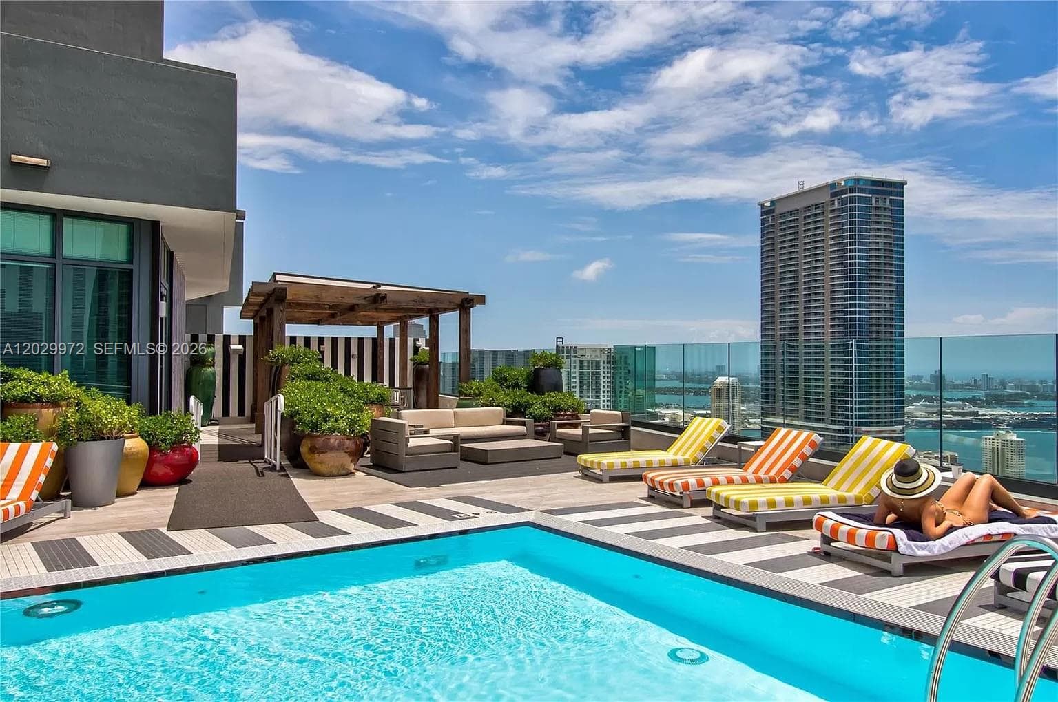 1300 S Miami Ave # 2209, Miami FL 33130 — 35
