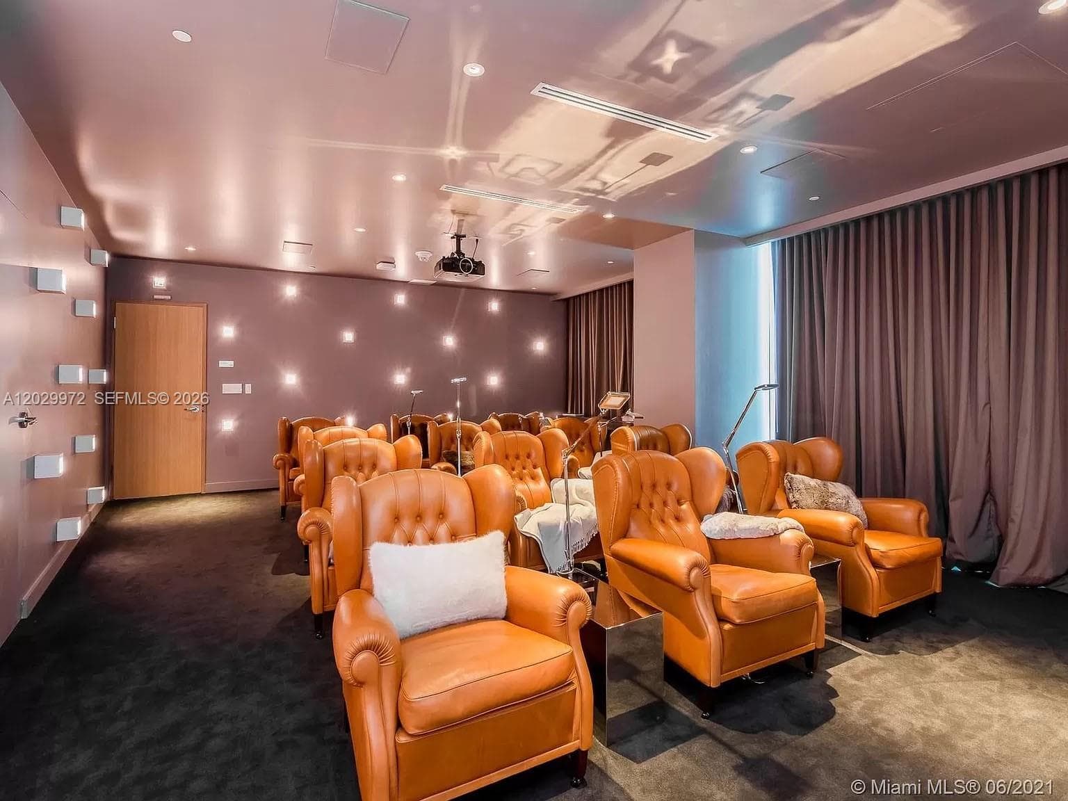 1300 S Miami Ave # 2209, Miami FL 33130 — 39