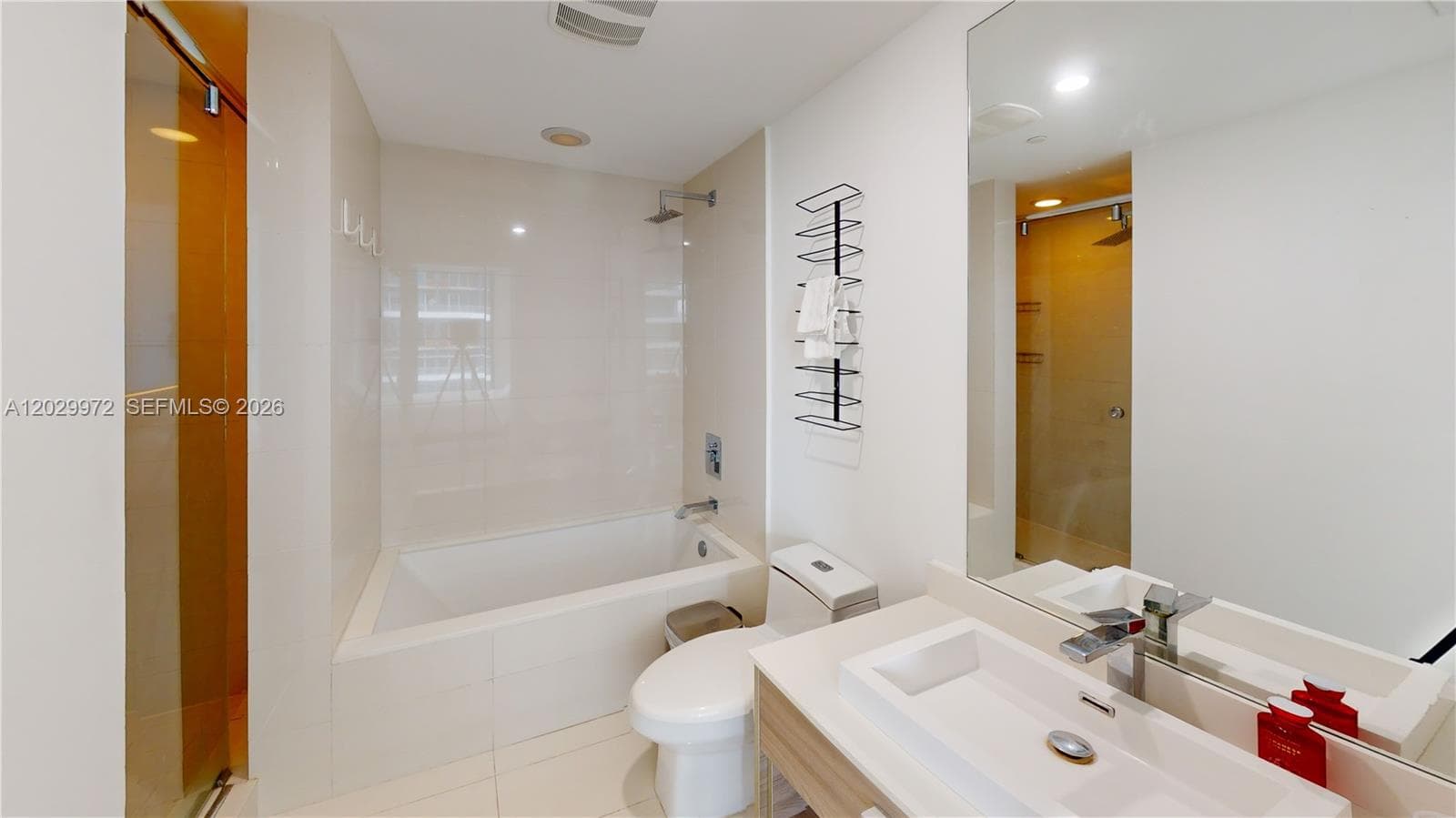 1300 S Miami Ave # 2209, Miami FL 33130 — 21