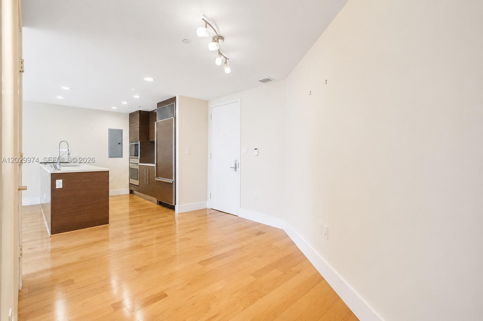 475 Brickell Ave # 2909, Miami FL 33131 — 10