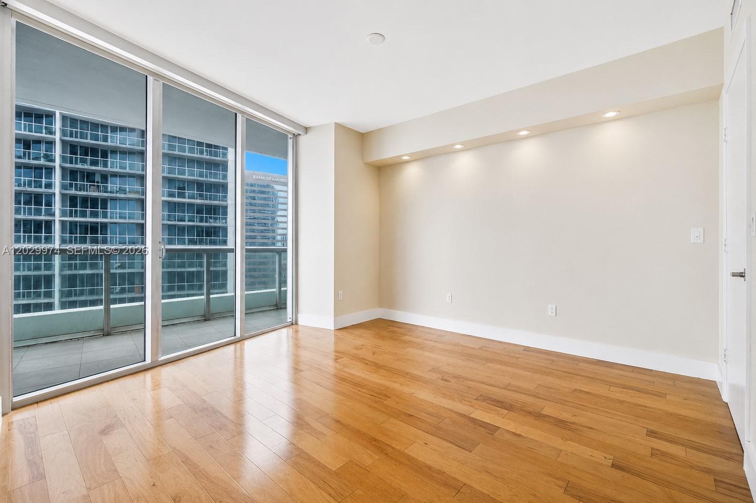 475 Brickell Ave # 2909, Miami FL 33131 — 14