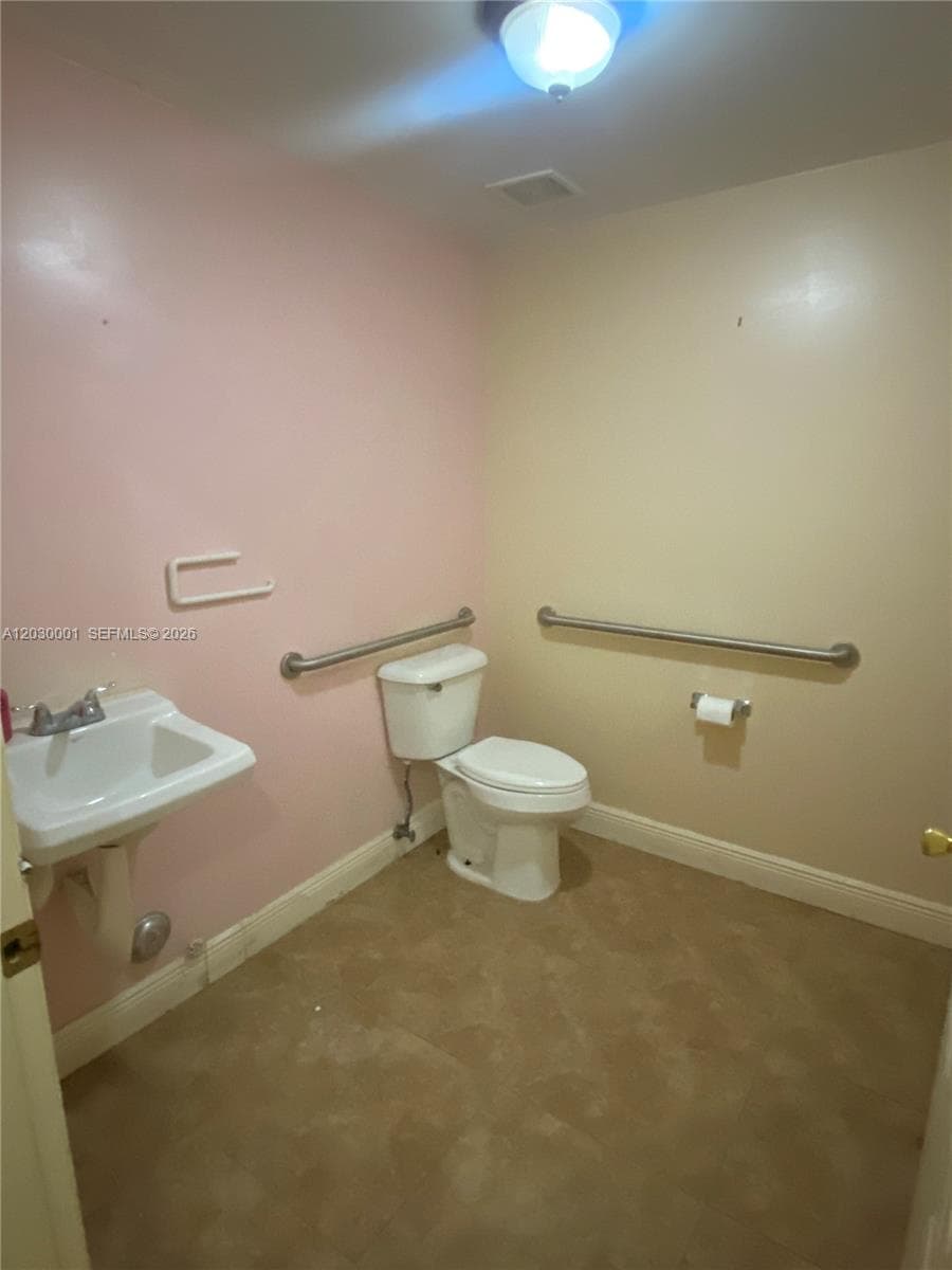4796 NW 167th St, Miami Gardens FL 33014 — 9