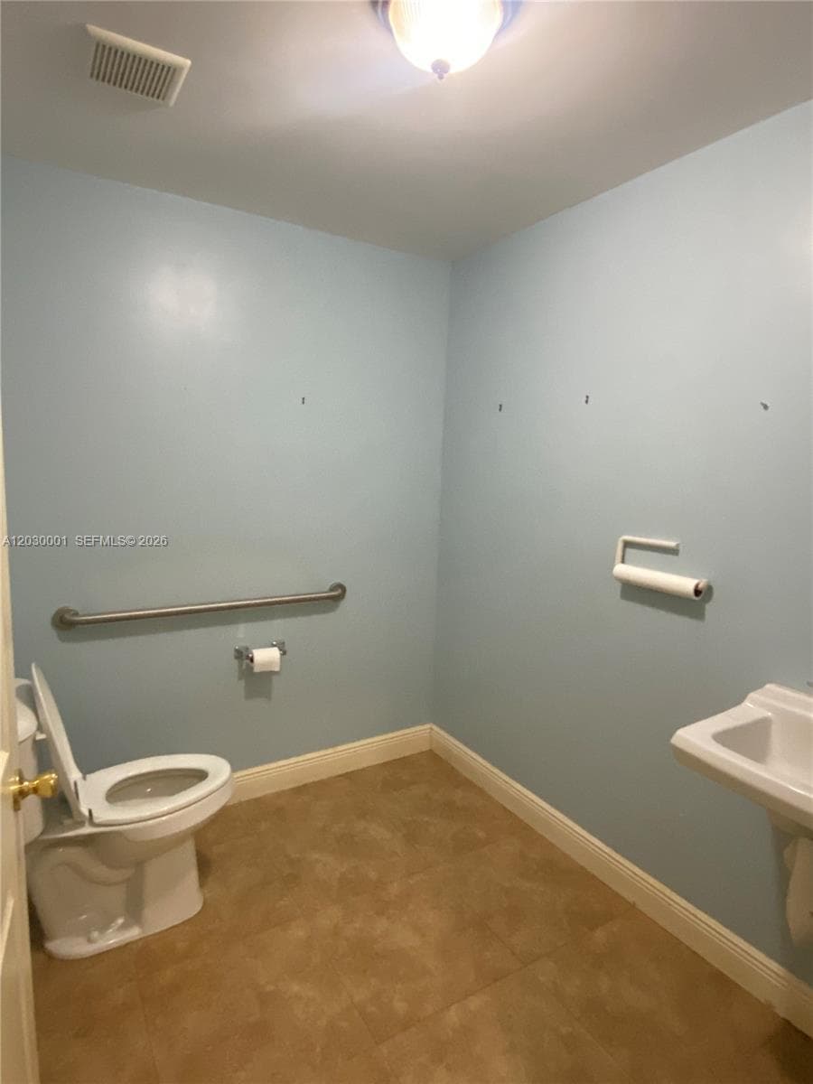 4796 NW 167th St, Miami Gardens FL 33014 — 10