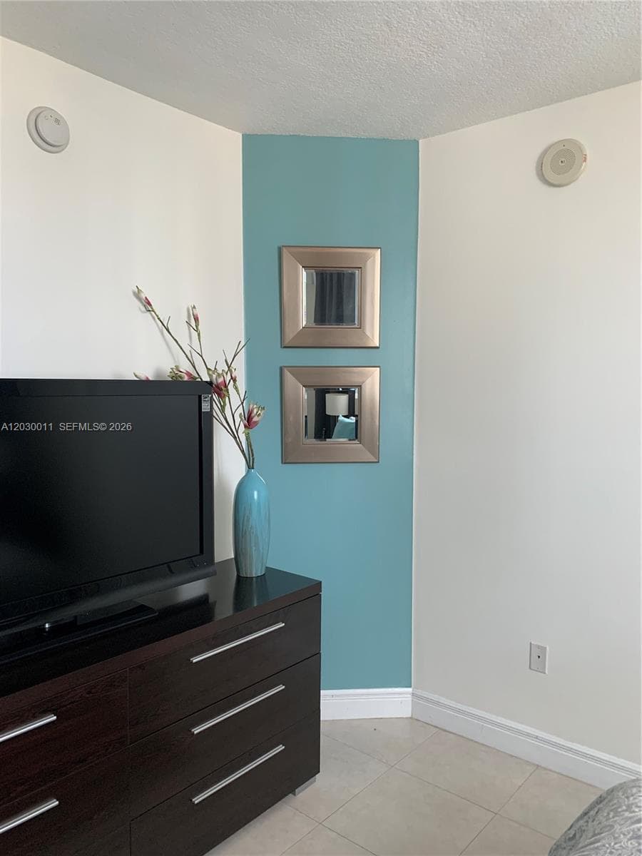 275 NE 18th # 1709, Miami FL 33132 — 6