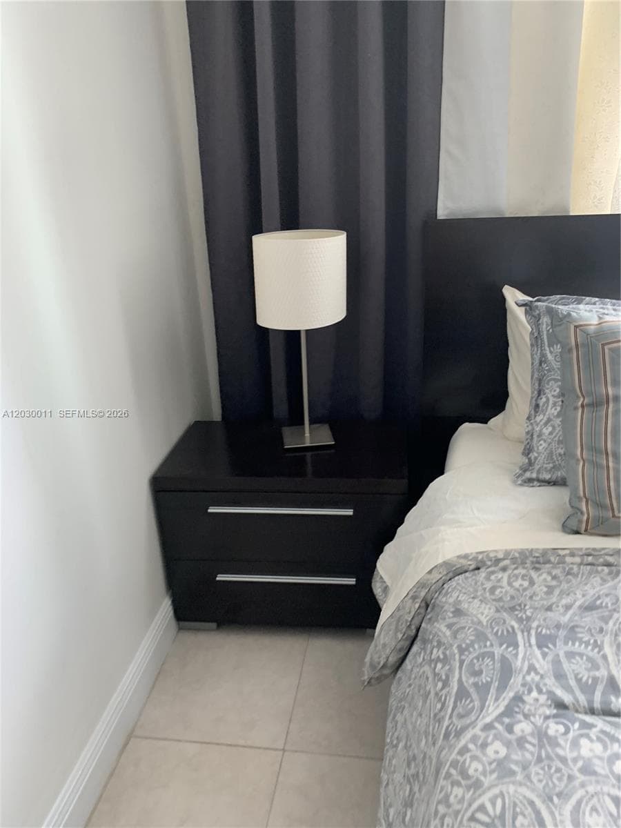 275 NE 18th # 1709, Miami FL 33132 — 12
