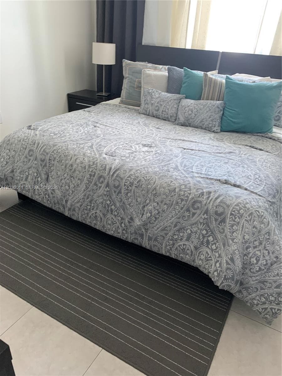 275 NE 18th # 1709, Miami FL 33132 — 22