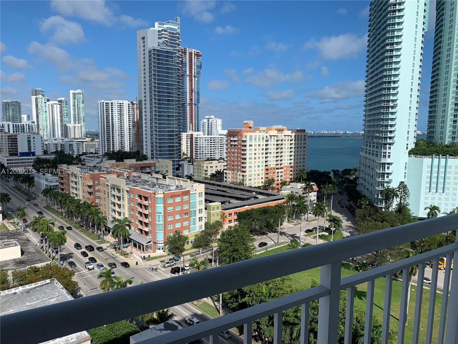 275 NE 18th # 1709, Miami FL 33132 — 33