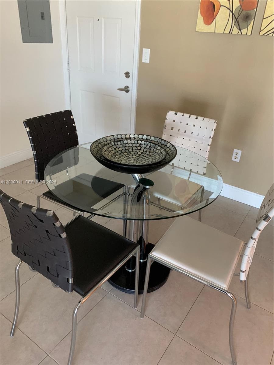 275 NE 18th # 1709, Miami FL 33132 — 18