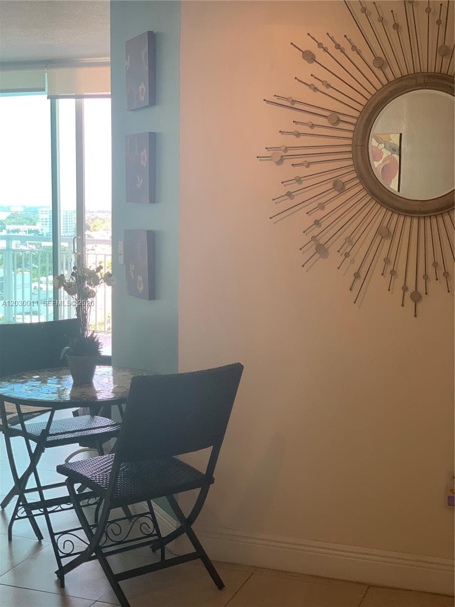 275 NE 18th # 1709, Miami FL 33132 — 31