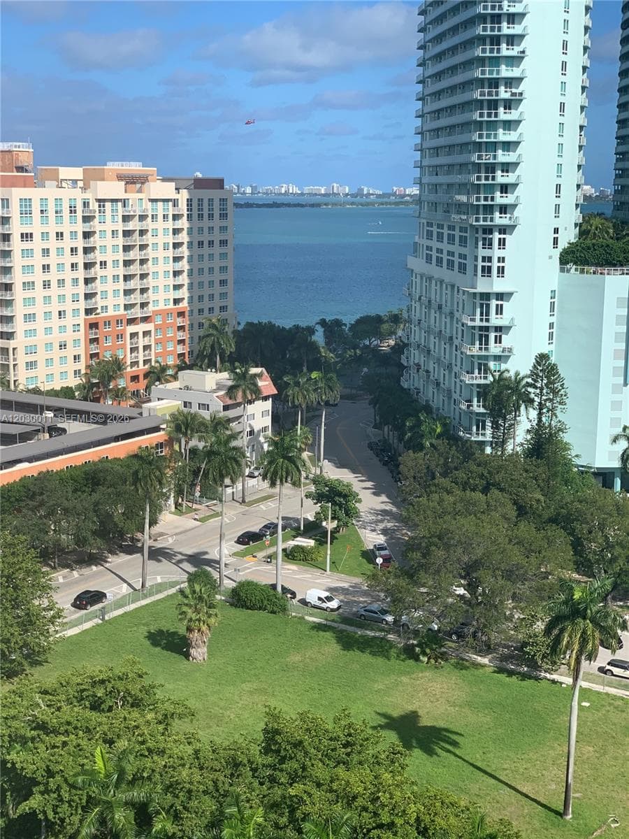 275 NE 18th # 1709, Miami FL 33132 — 8