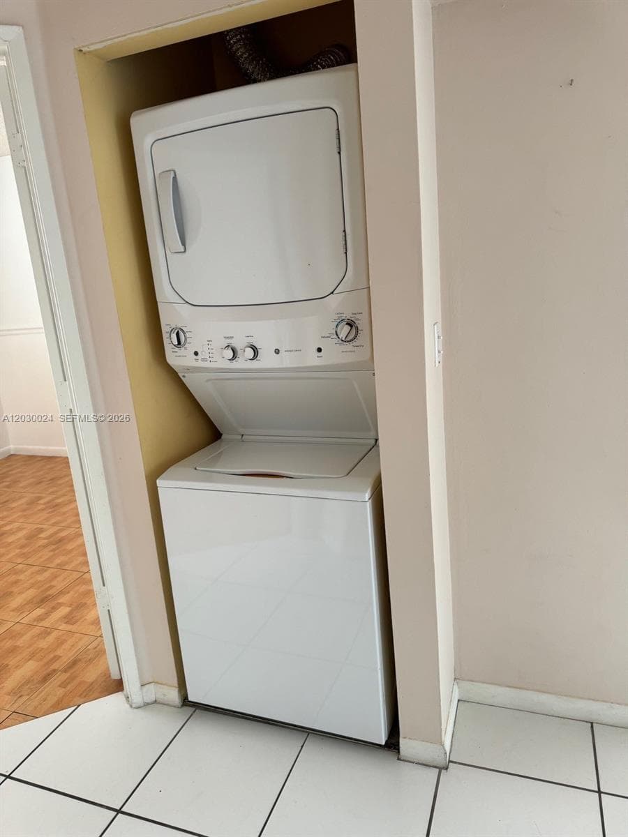 Villa Real Condo No 4, Miami, FL — 16