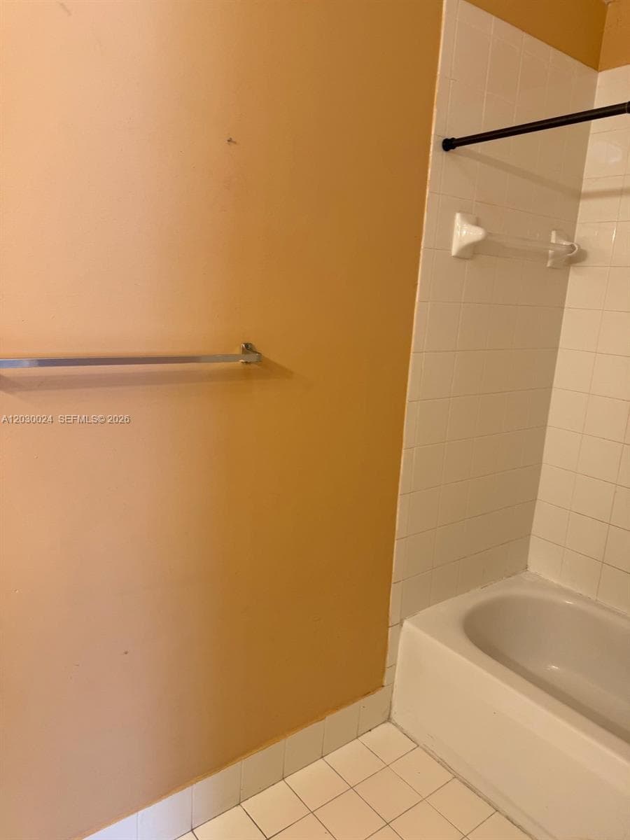 Villa Real Condo No 4, Miami, FL — 12