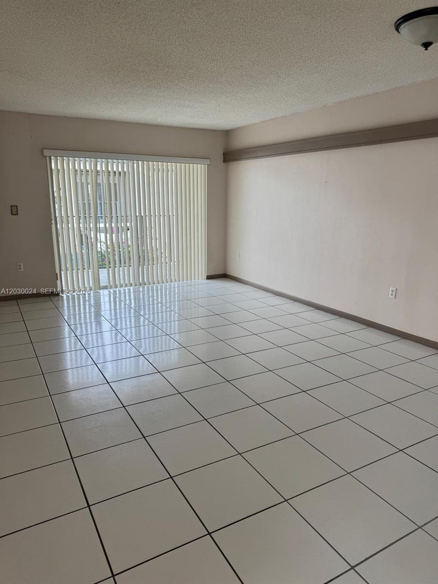 Villa Real Condo No 4, Miami, FL — 5
