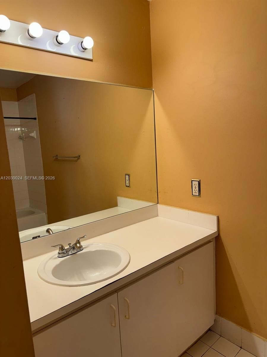 Villa Real Condo No 4, Miami, FL — 11