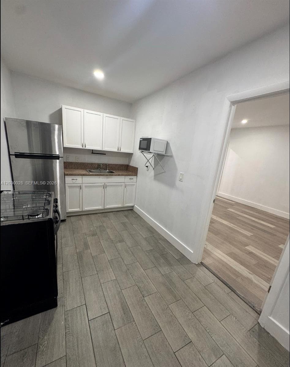 5860 NW 193rd St # 1, Hialeah FL 33015 — 1