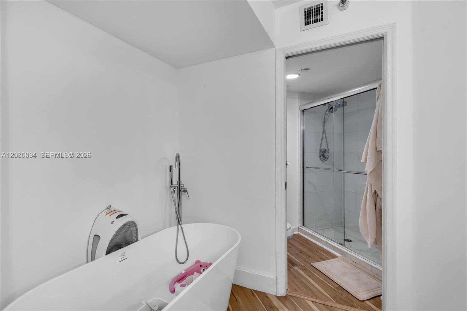 3500 Mystic Pointe Dr # 1205, Aventura FL 33180 — 15