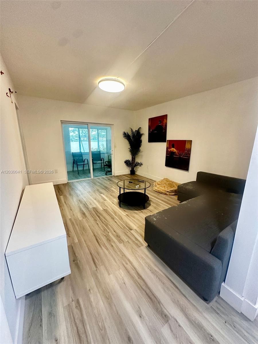 18900 NE 3rd Ct # 509, Miami FL 33179 — 10