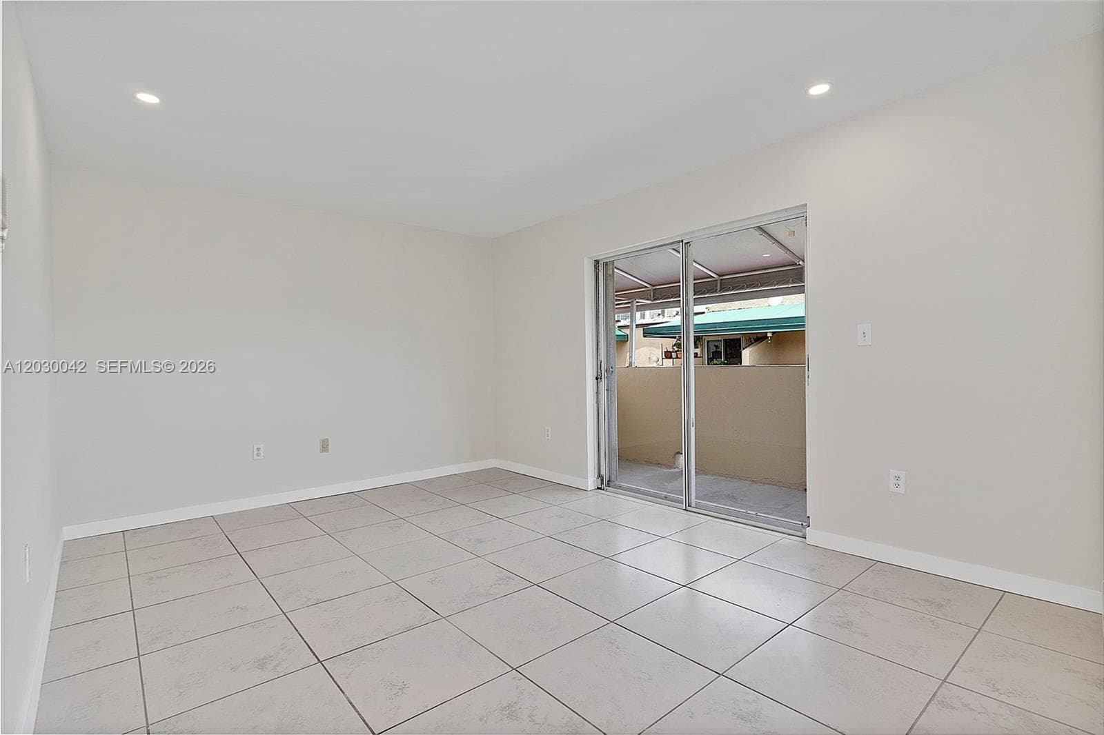 8631 NW 4th Ter # 1001, Miami FL 33126 — 29