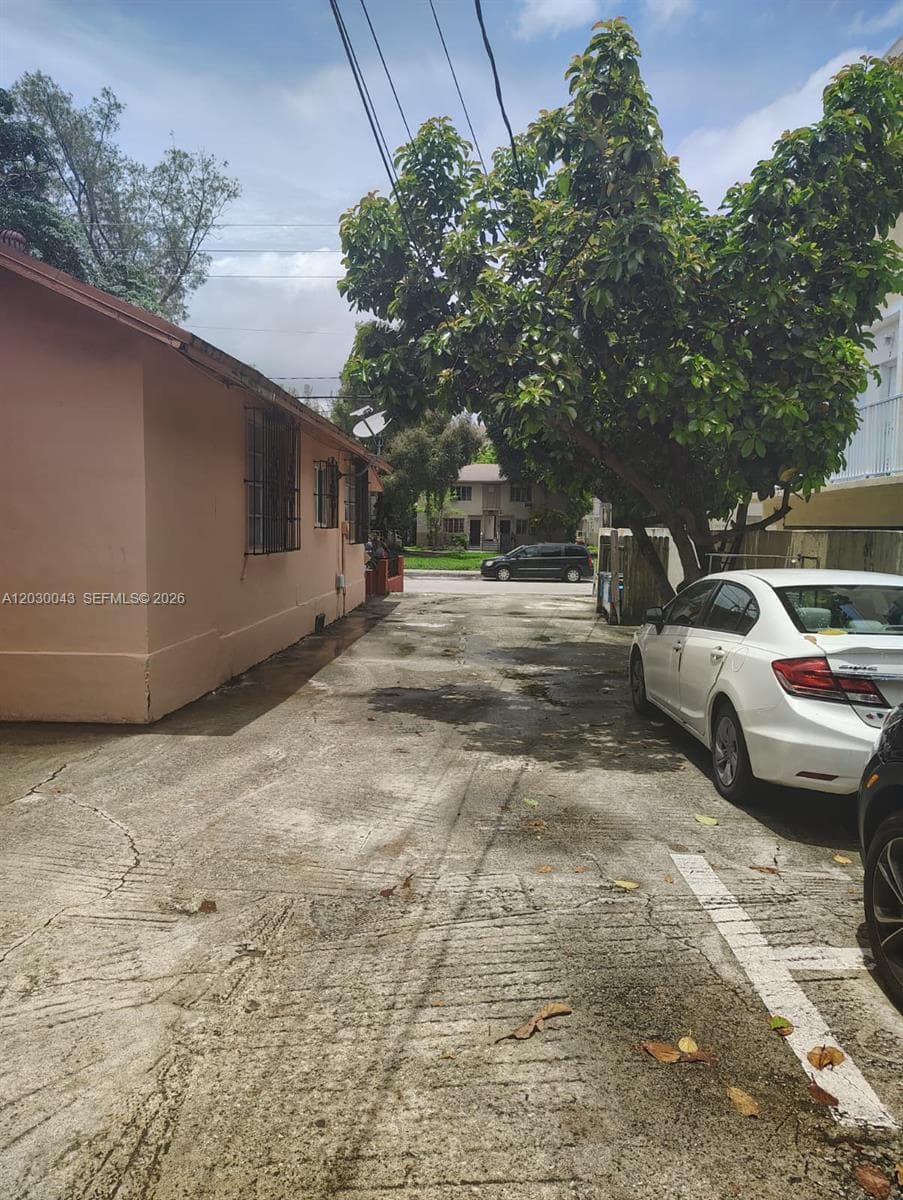 934 SW 3rd St, Miami FL 33130 — 15