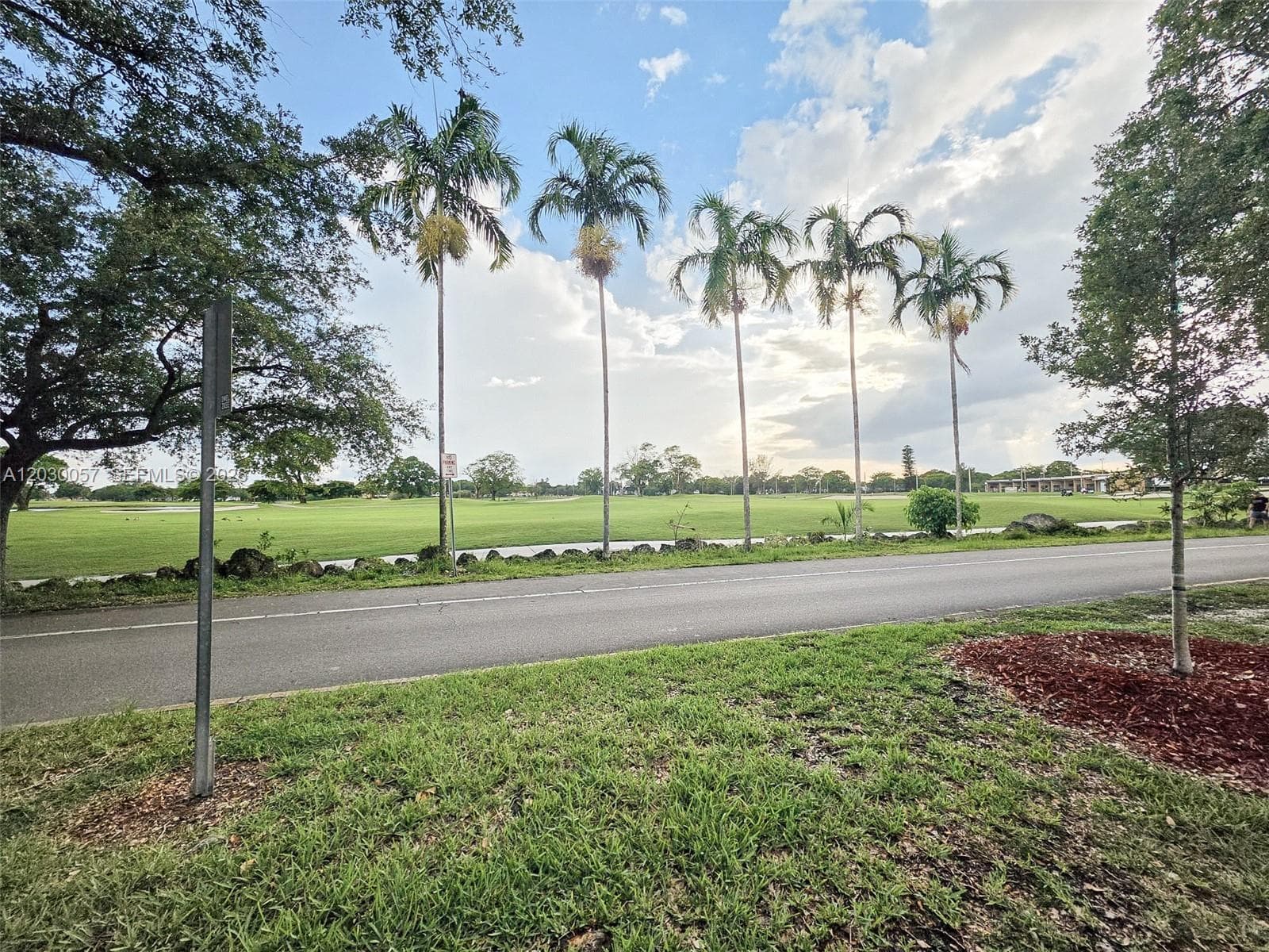 6235 Kendale Lakes Cir # 236, Miami FL 33183 — 3