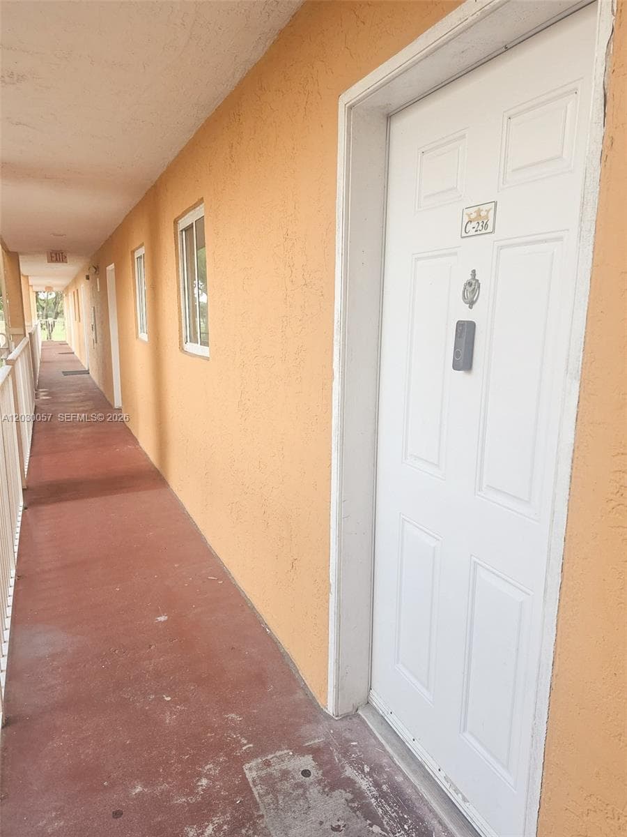 6235 Kendale Lakes Cir # 236, Miami FL 33183 — 5