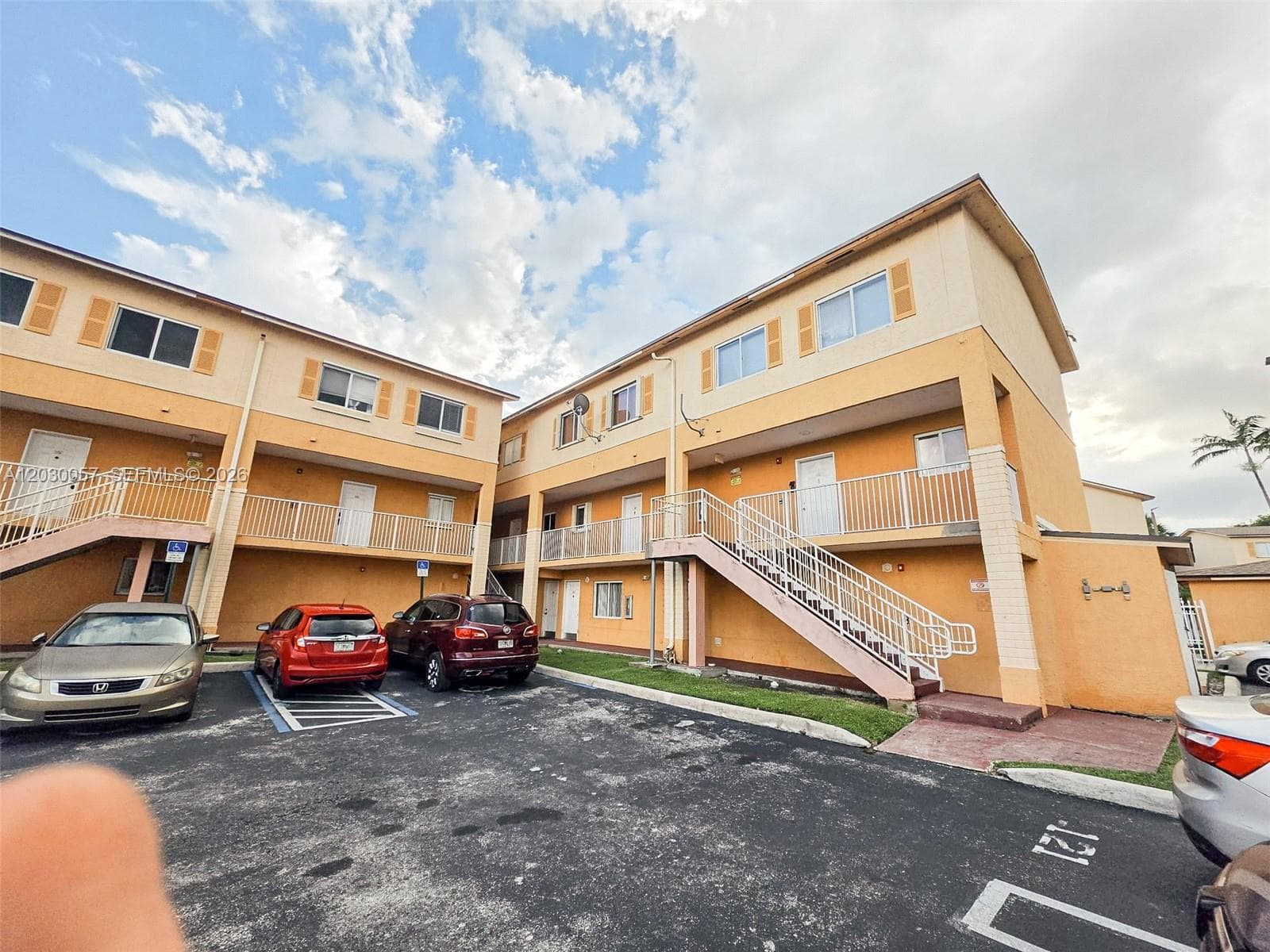 6235 Kendale Lakes Cir # 236, Miami FL 33183 — 4