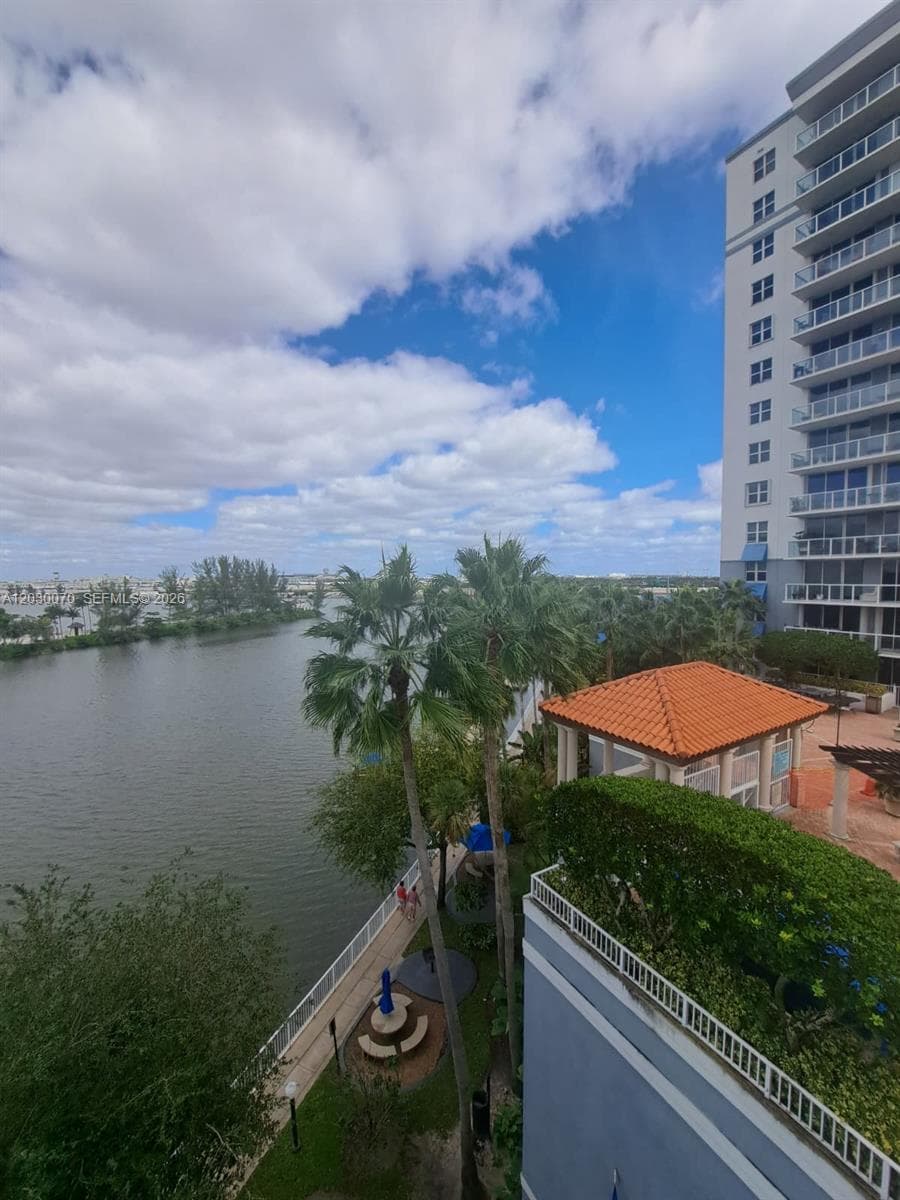 5085 NW 7th St # 602, Miami FL 33126 — 2