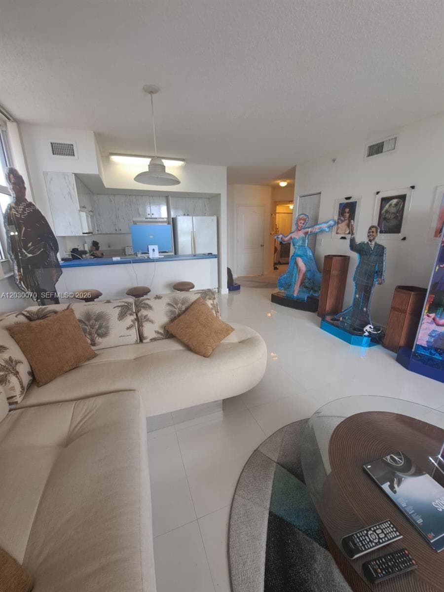 5085 NW 7th St # 602, Miami FL 33126 — 3