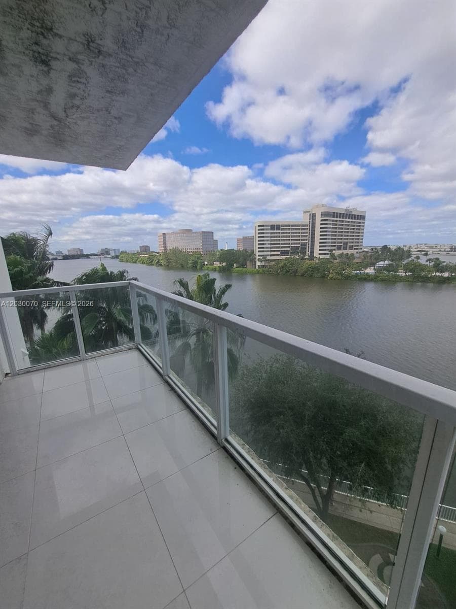5085 NW 7th St # 602, Miami FL 33126 — 1