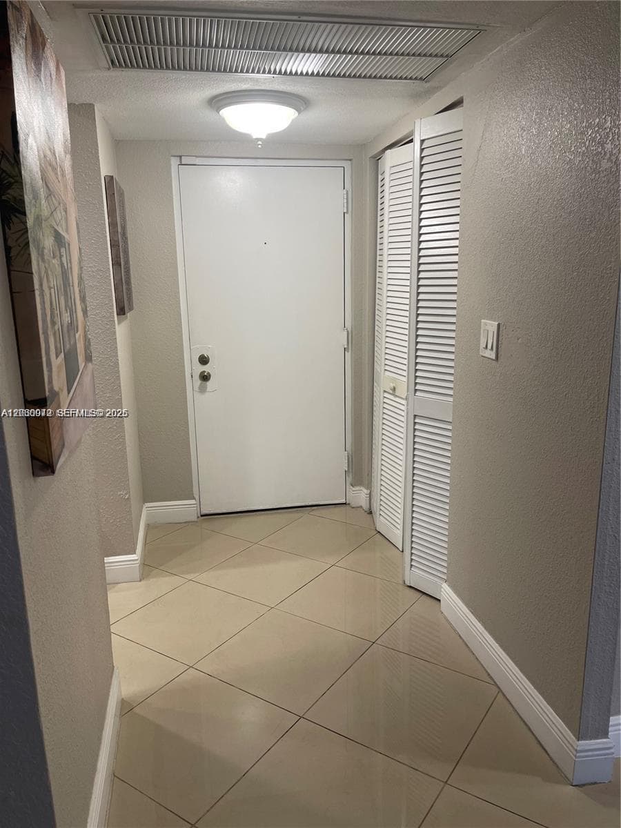 8100 Geneva Ct # 446, Doral FL 33166 — 6