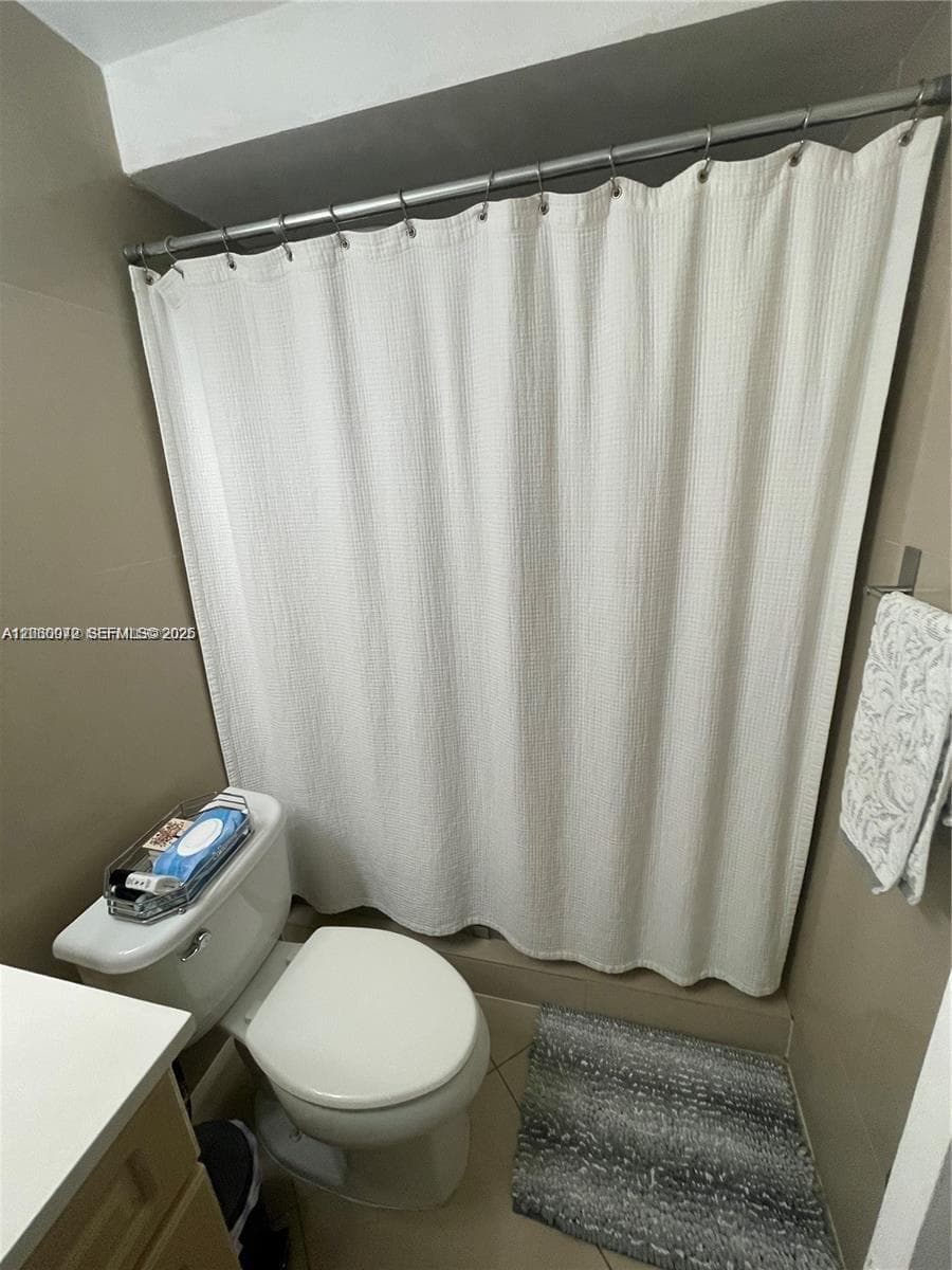 8100 Geneva Ct # 446, Doral FL 33166 — 3
