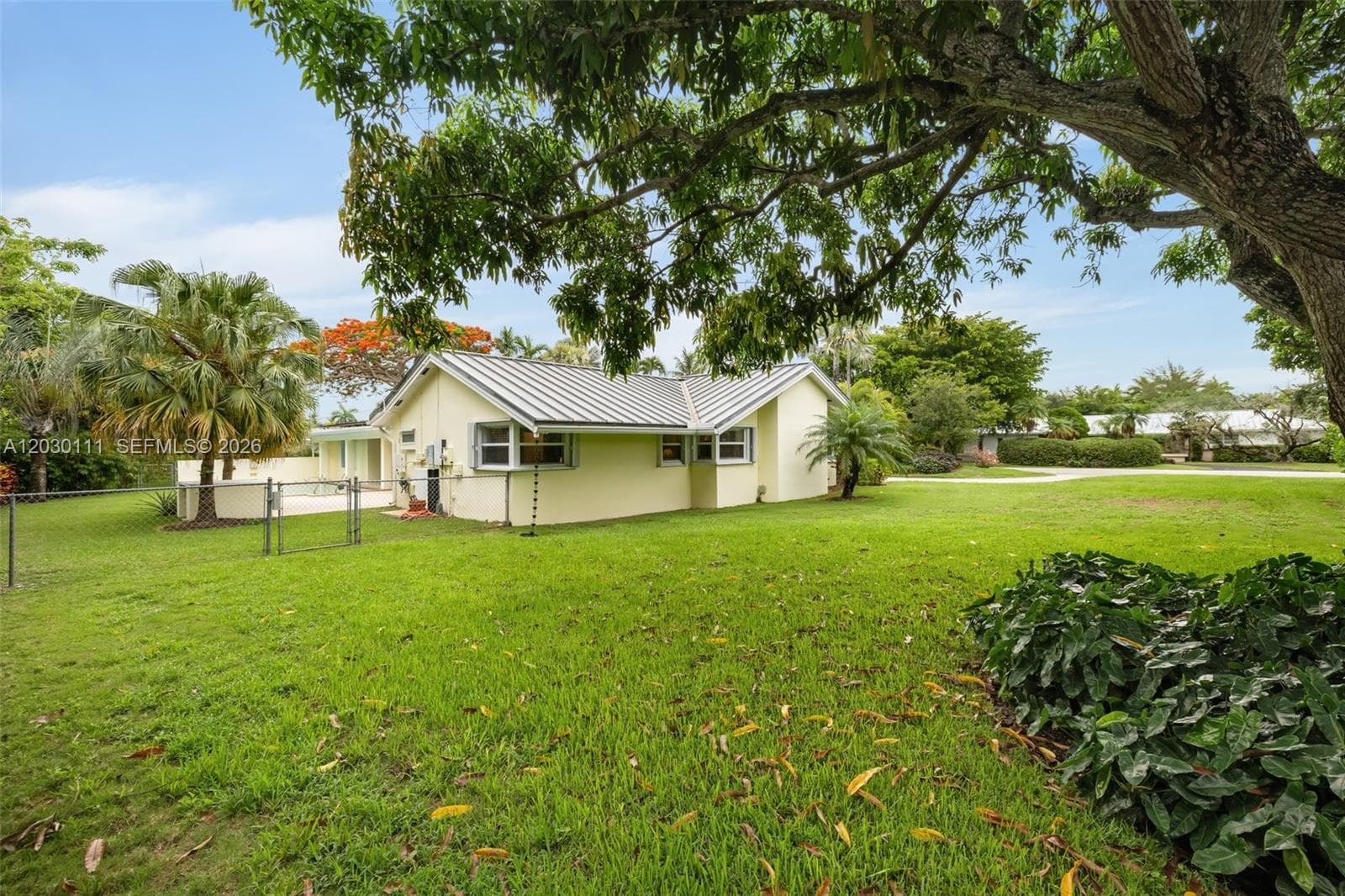 7350 SW 129th St, Pinecrest FL 33156 — 57