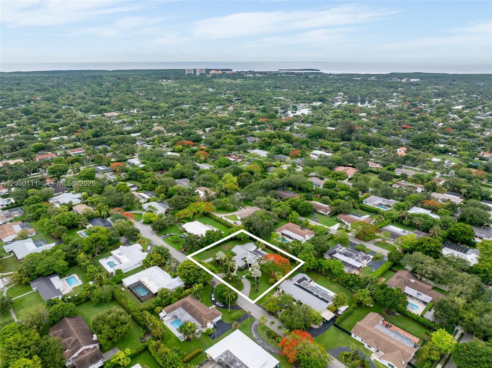 7350 SW 129th St, Pinecrest FL 33156 — 73